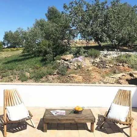 Casa Oliveira * Quelfes